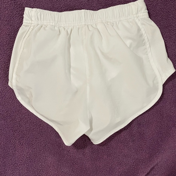Nike DRI-FIT white running Short Woman’s size XS - Picture 3 of 5